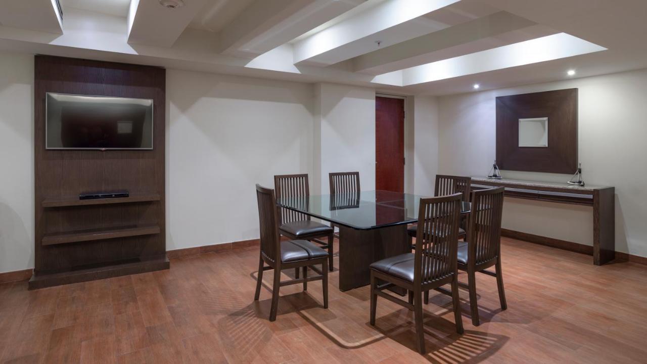 Holiday Inn Mexico City-Plaza Universidad By Ihg Exterior photo
